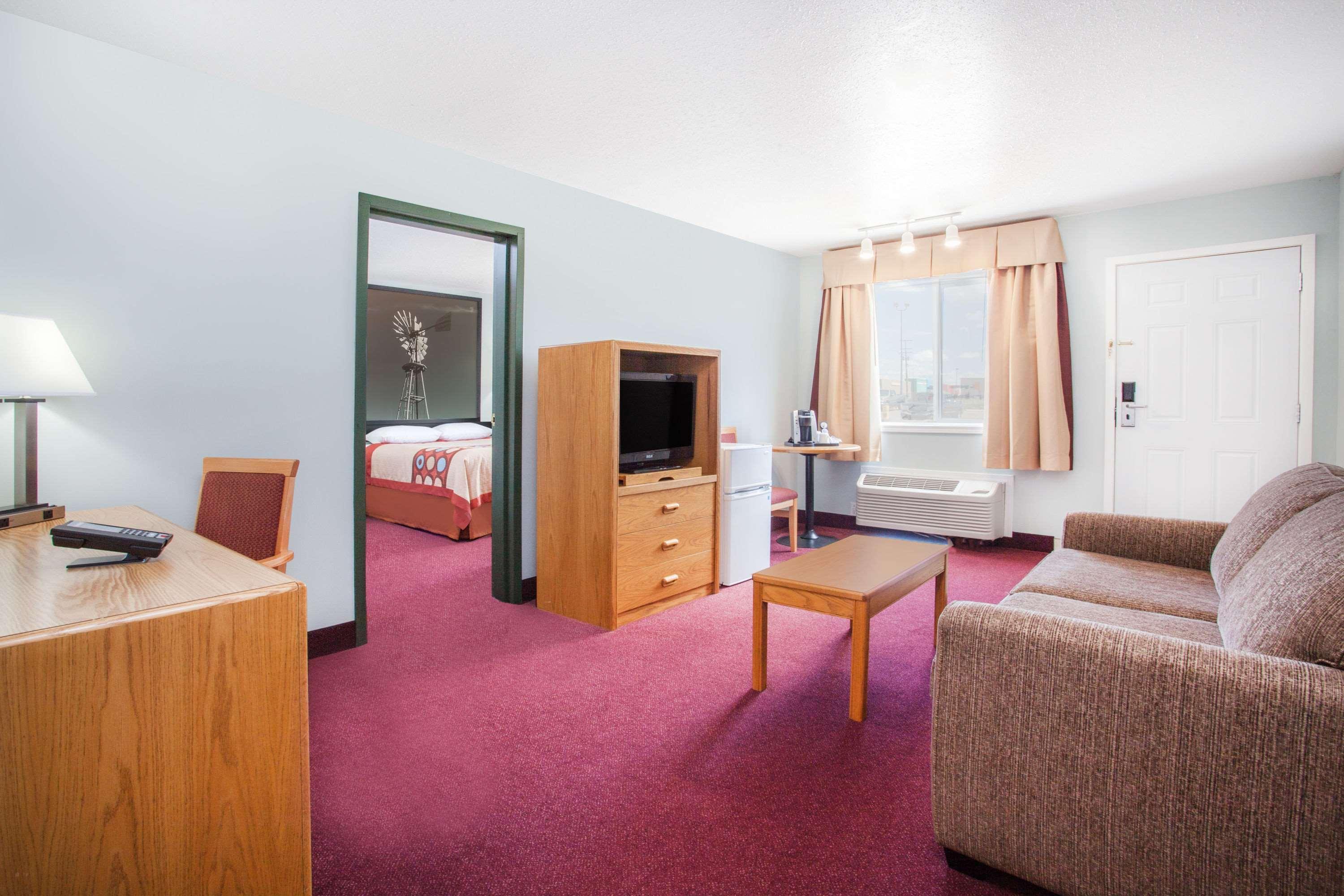 Super 8 By Wyndham Kindersley Extérieur photo