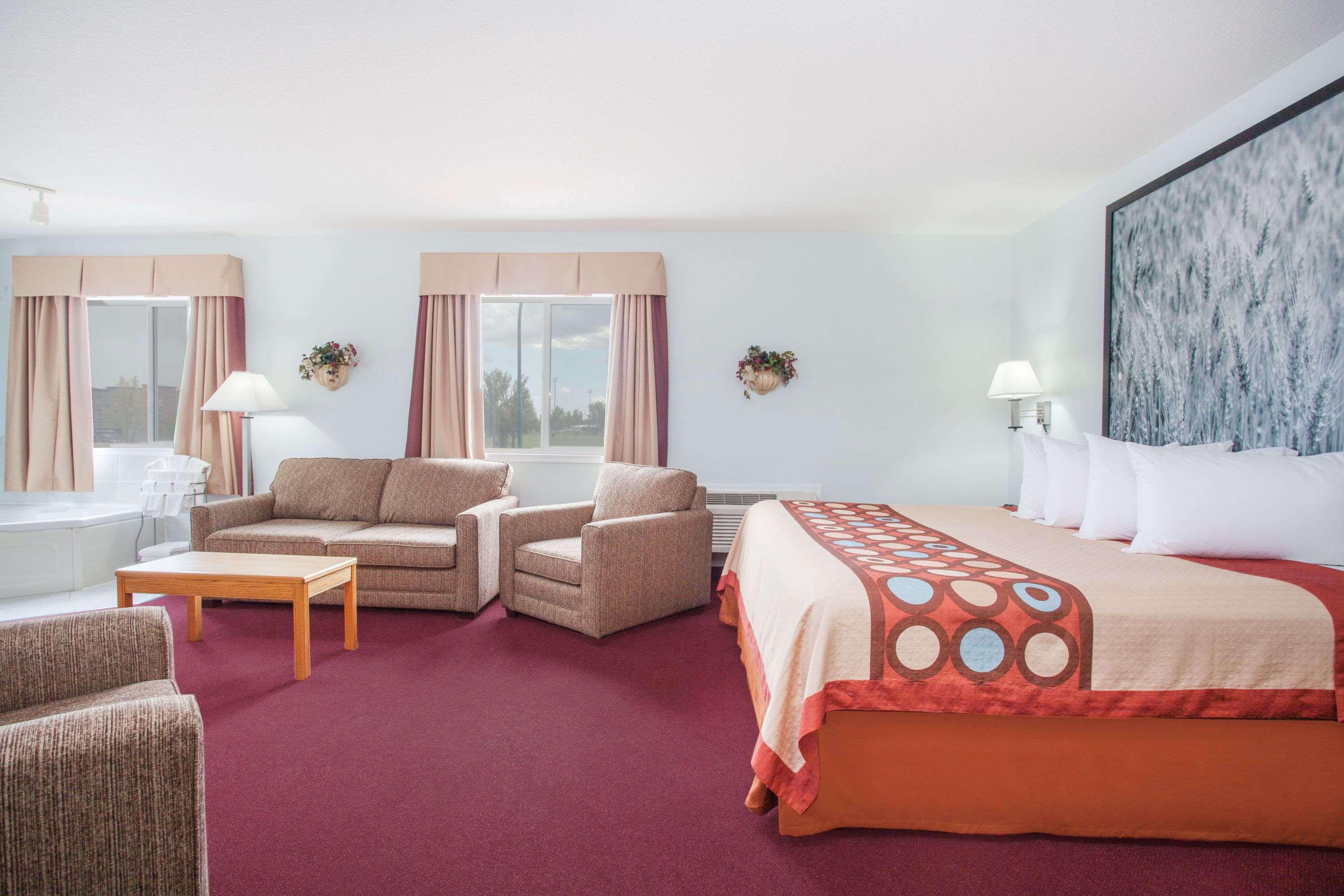 Super 8 By Wyndham Kindersley Extérieur photo