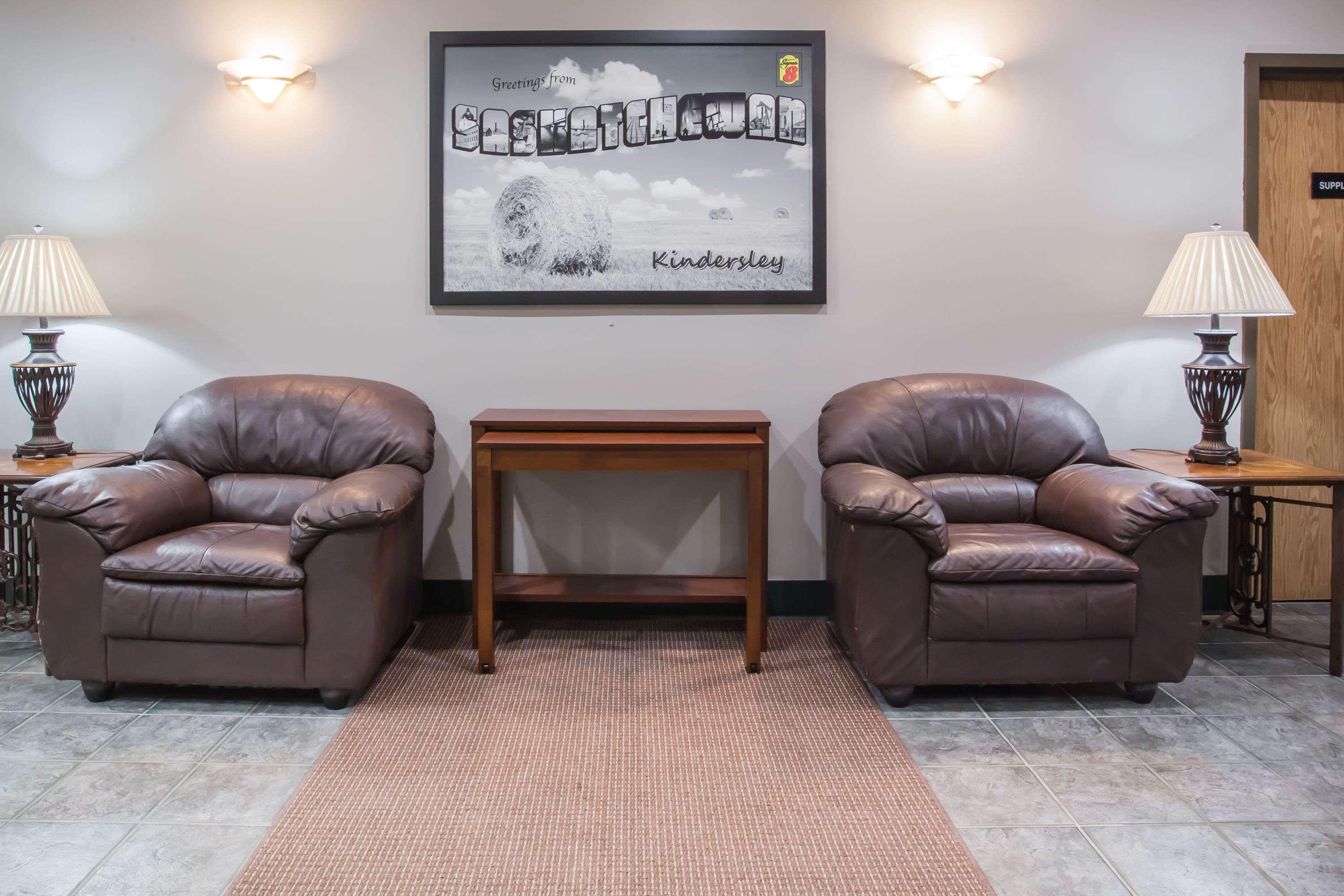 Super 8 By Wyndham Kindersley Extérieur photo