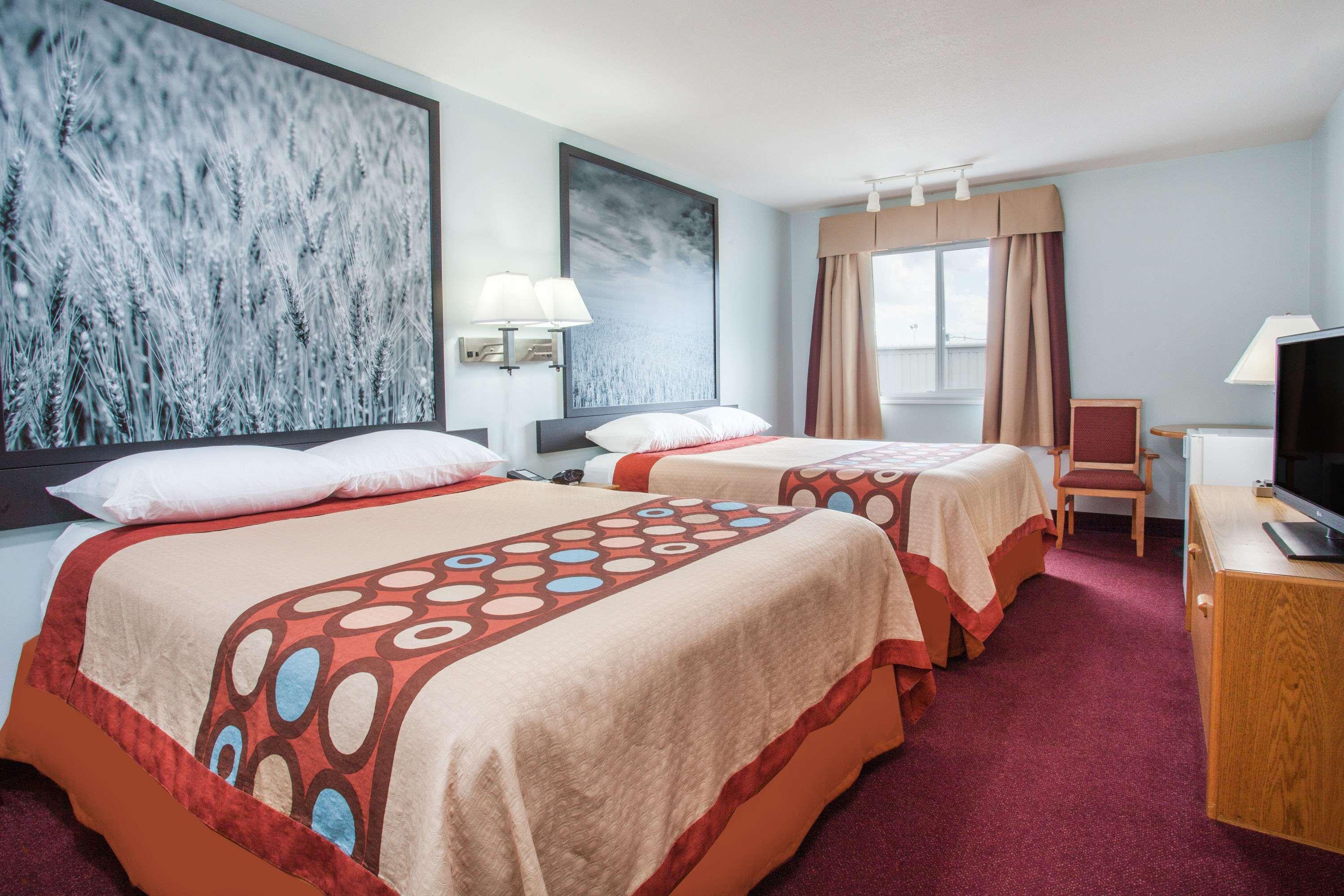 Super 8 By Wyndham Kindersley Extérieur photo