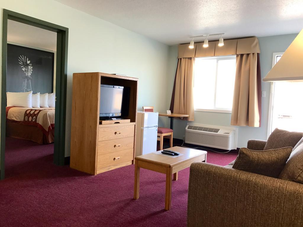 Super 8 By Wyndham Kindersley Extérieur photo