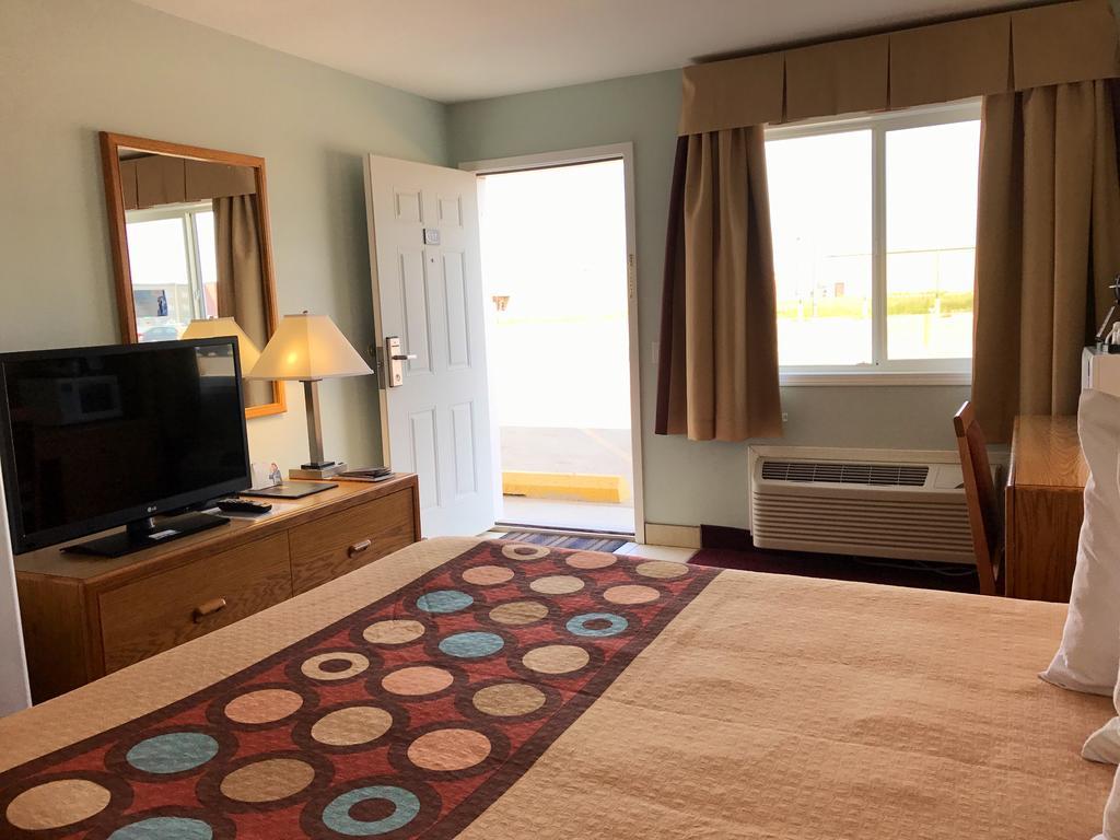 Super 8 By Wyndham Kindersley Extérieur photo