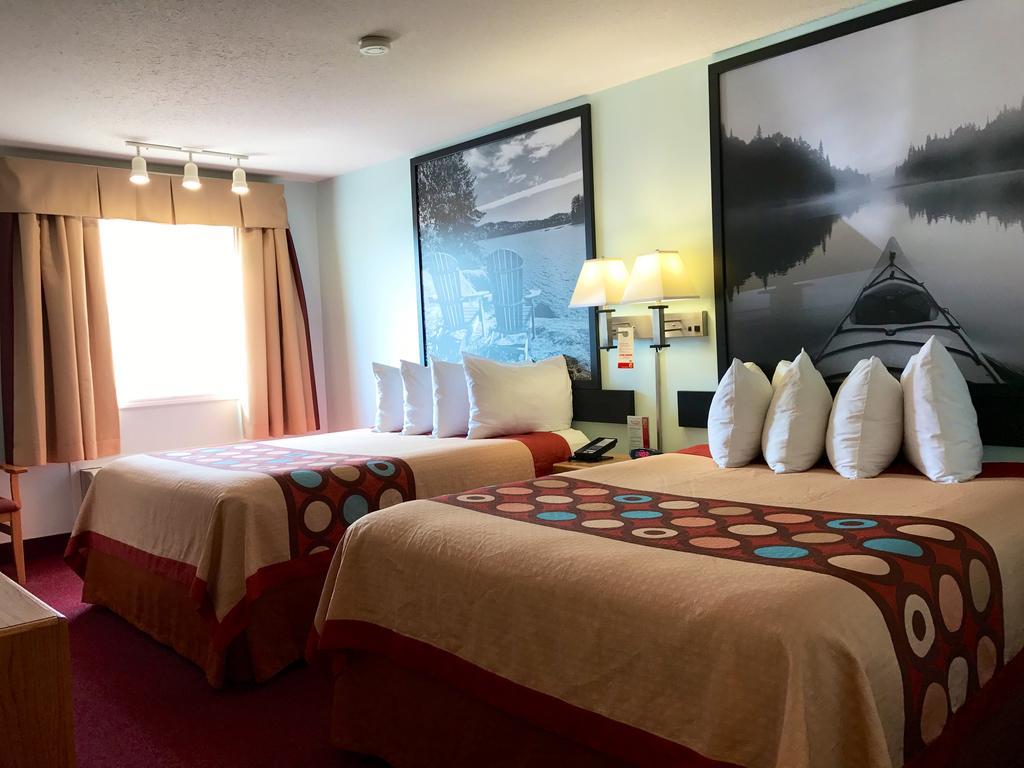 Super 8 By Wyndham Kindersley Extérieur photo