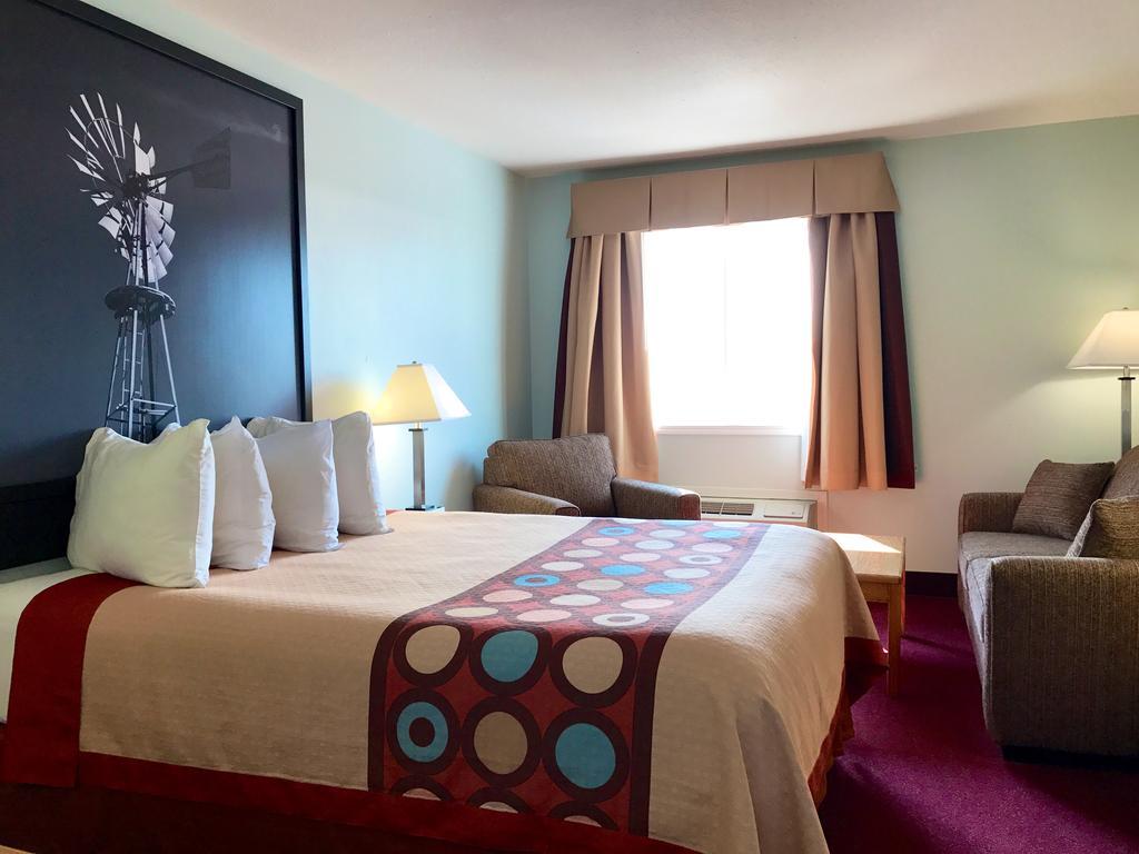 Super 8 By Wyndham Kindersley Extérieur photo